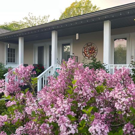 Summer Solstice Bed & Breakfast 滨湖尼亚加拉 外观 照片